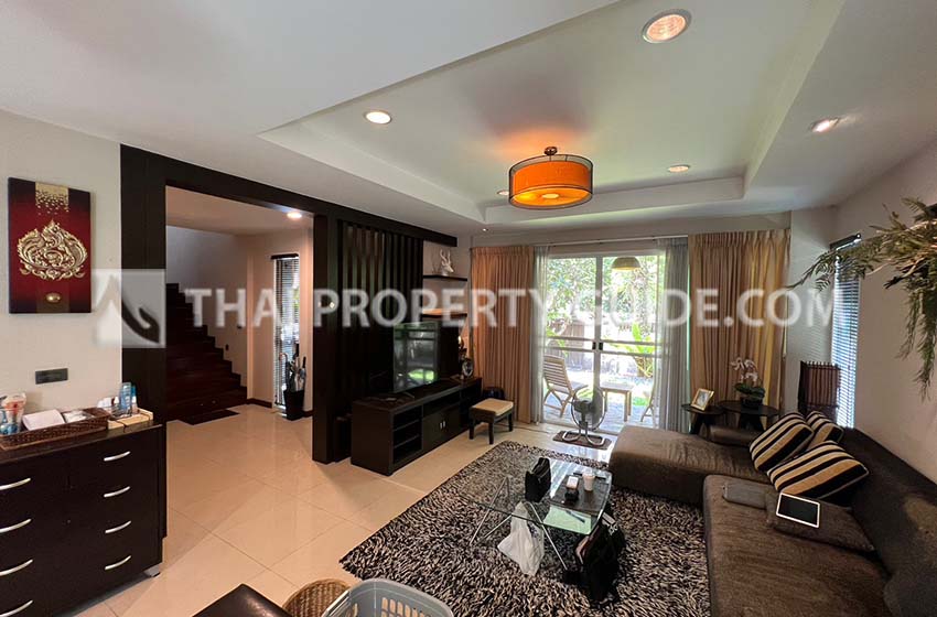 House with Shared Pool in Srinakarin 